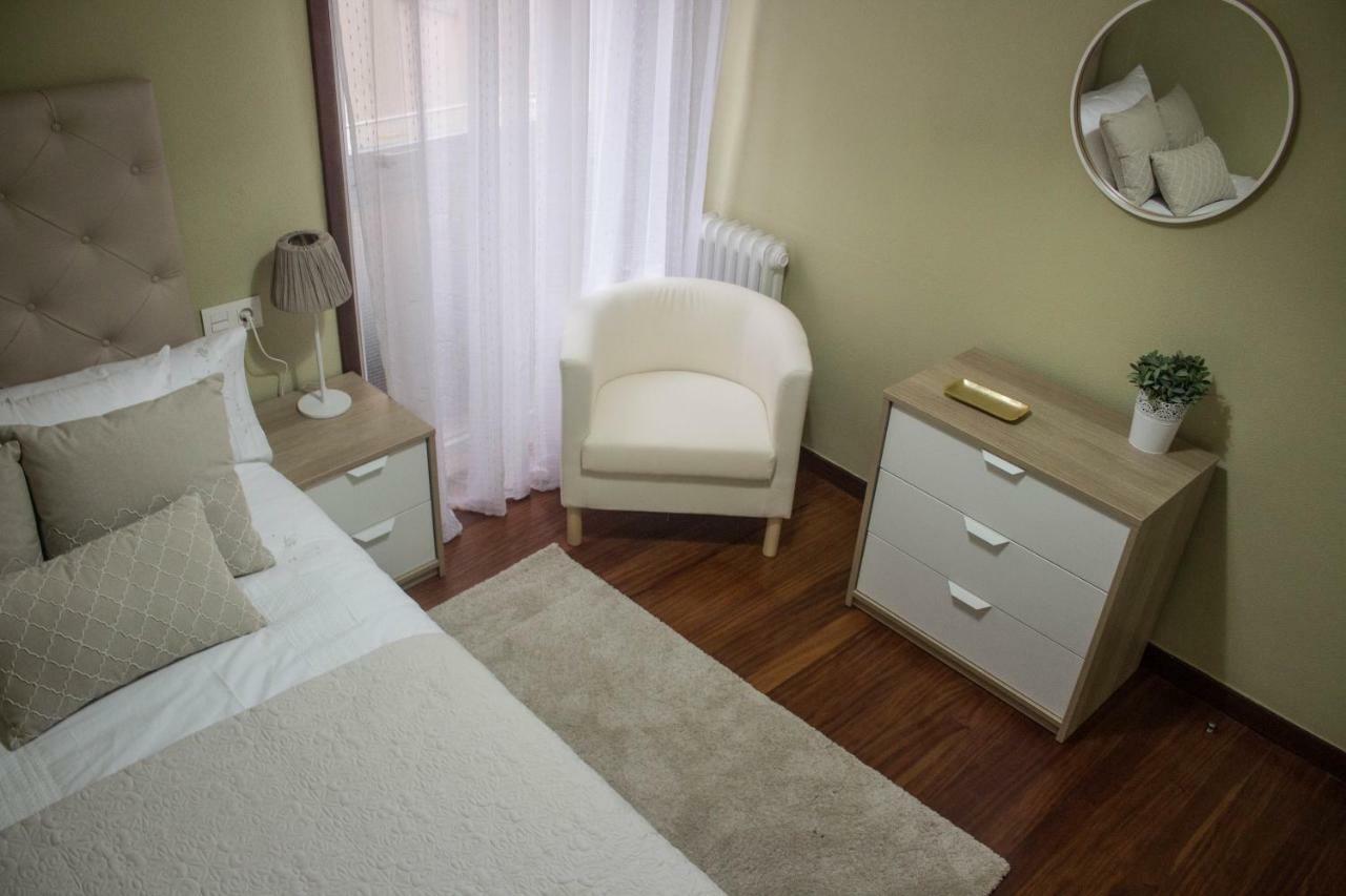 Apartamento Centrico Y Tranquilo En Santiago De Compostelaアパートメント エクステリア 写真