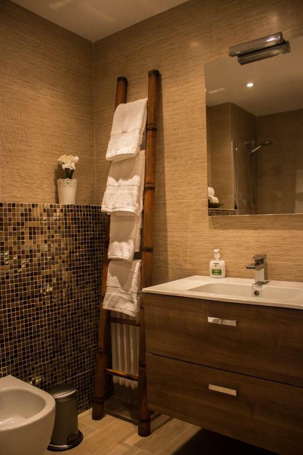 Apartamento Centrico Y Tranquilo En Santiago De Compostelaアパートメント エクステリア 写真